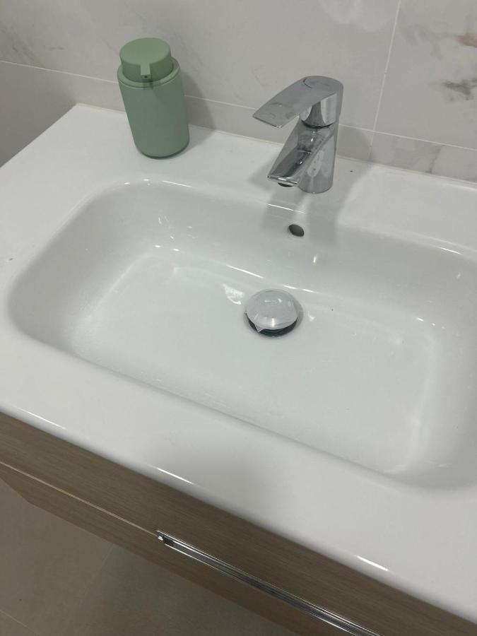 Fantastico Apartamento Trajano Parking Gratuito Granada Bagian luar foto