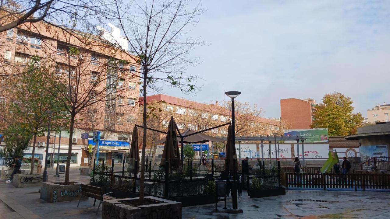 Fantastico Apartamento Trajano Parking Gratuito Granada Bagian luar foto